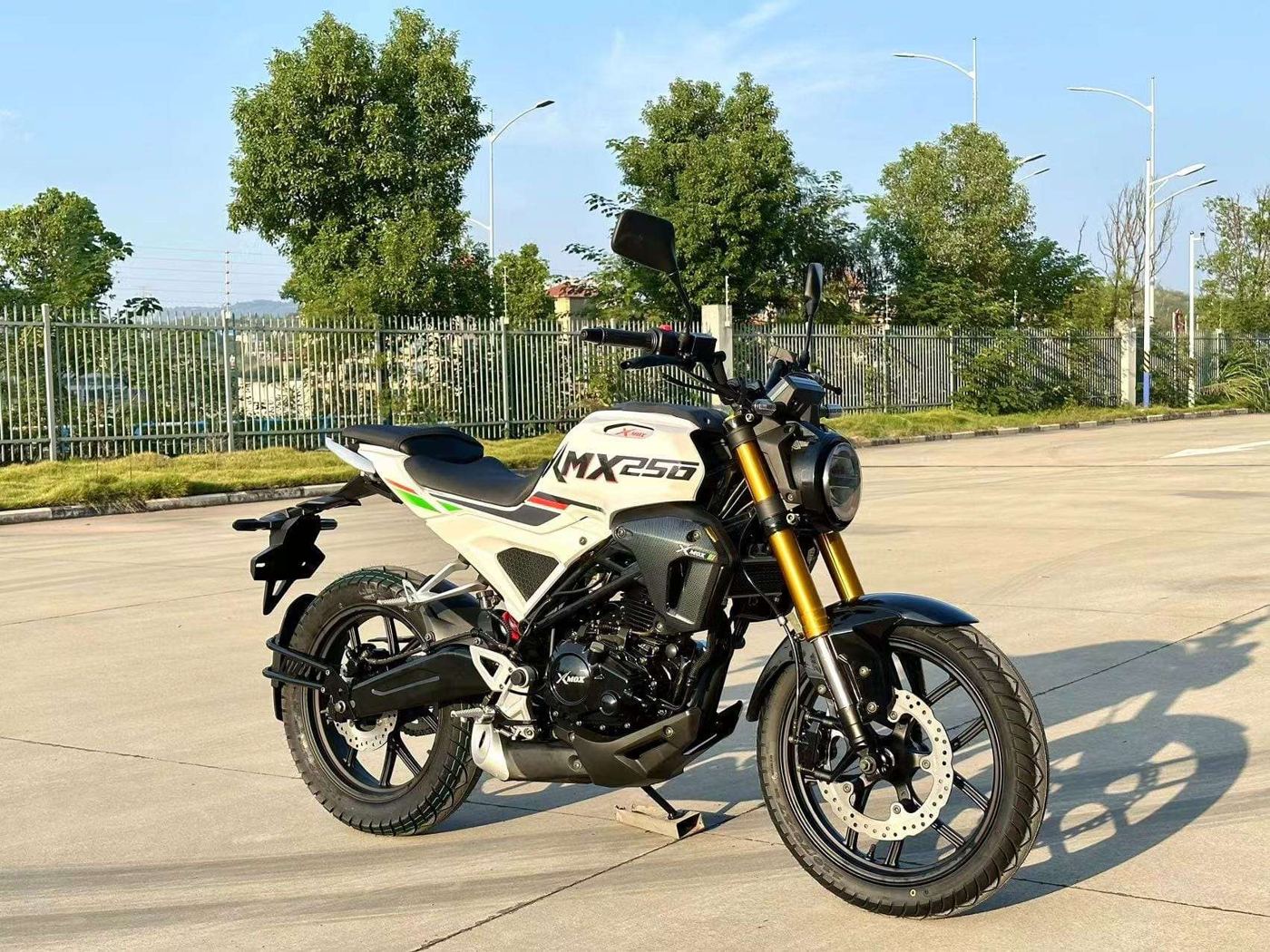 Errores al cuidar una moto en clima cálido y húmedo